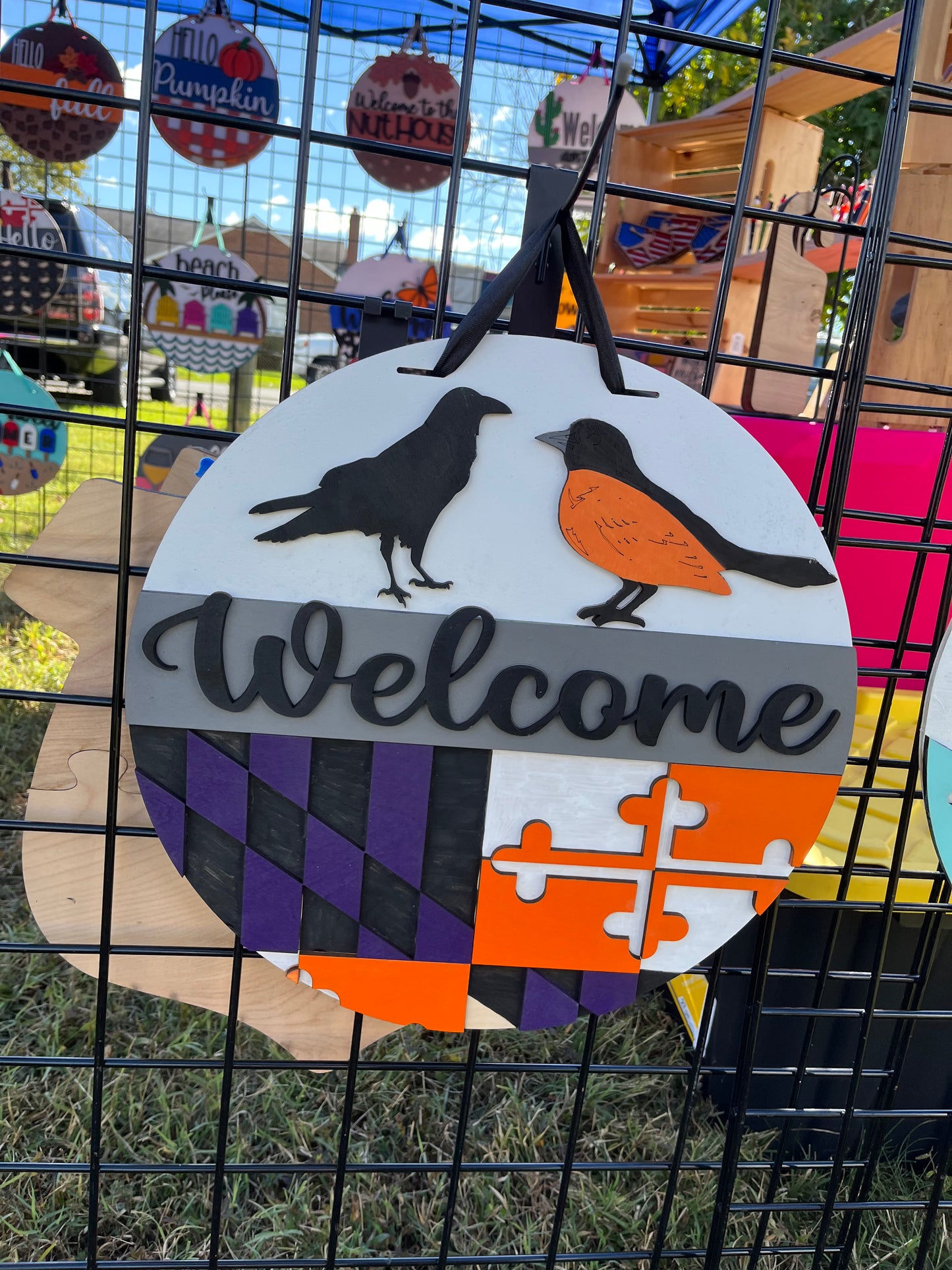 Raven/oriole bird sign