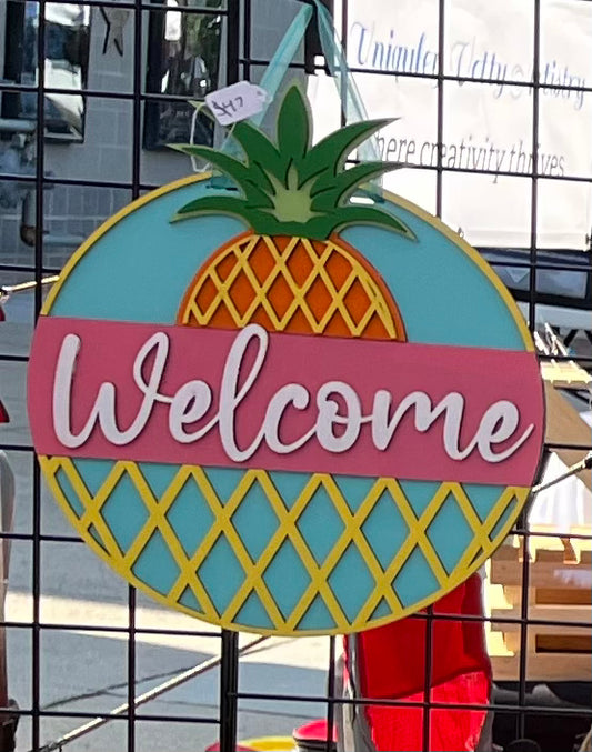 Pineapple door hanger